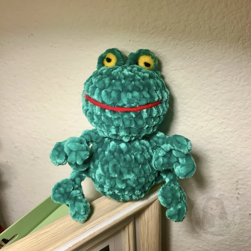 Crochet Emerald Frog
